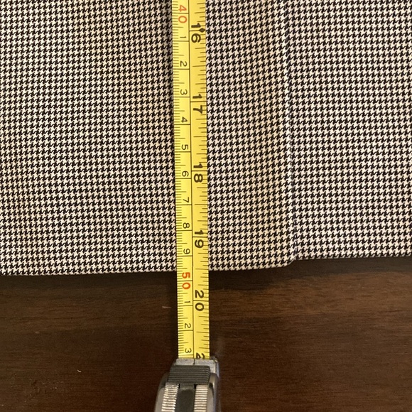 Tahari Houndstooth blazer jacket and skirt suit size 14 classy business suit - Picture 15 of 17